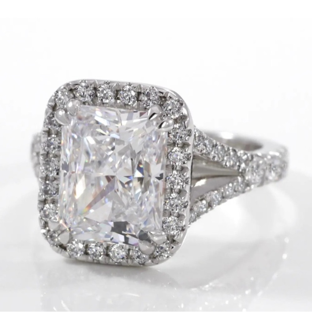 Lab Diamond Engagement Ring